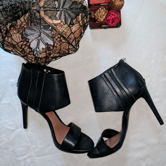 Vince Camuto Black Freya Heels Size 8.5M EUC - Picture 2 of 8